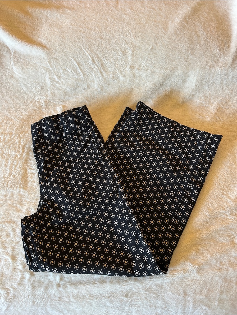 Chapter Black Wide Leg Cropped Pants with White Square Geometric Print